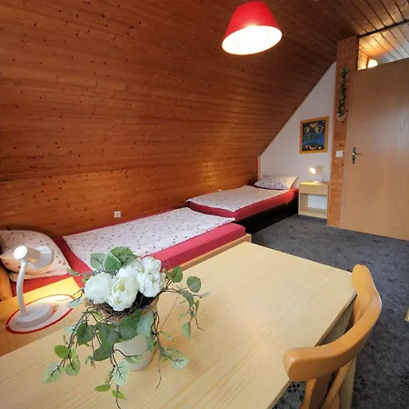 Holiday home Jautz Re13 *